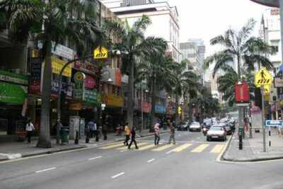Your Private Kuala Lumpur Day: 16hr Hightlights Tour from Sg - Batu Caves: photos first, then the Hindu shrine experience